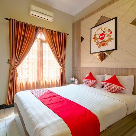 Oyo 1195 The Doctor'S Guest House Syariah Kejayan Exteriér fotografie