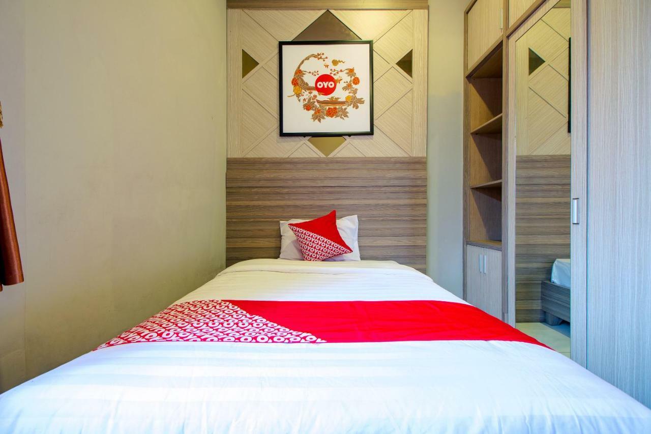 Oyo 1195 The Doctor'S Guest House Syariah Kejayan Exteriér fotografie