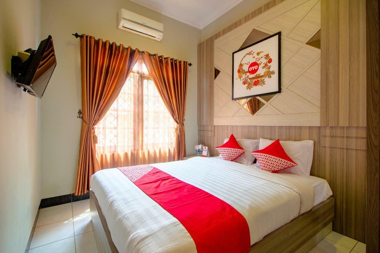 Oyo 1195 The Doctor'S Guest House Syariah Kejayan Exteriér fotografie