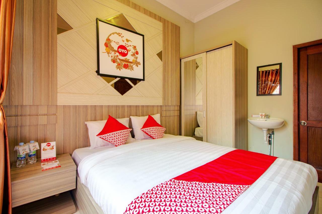 Oyo 1195 The Doctor'S Guest House Syariah Kejayan Exteriér fotografie