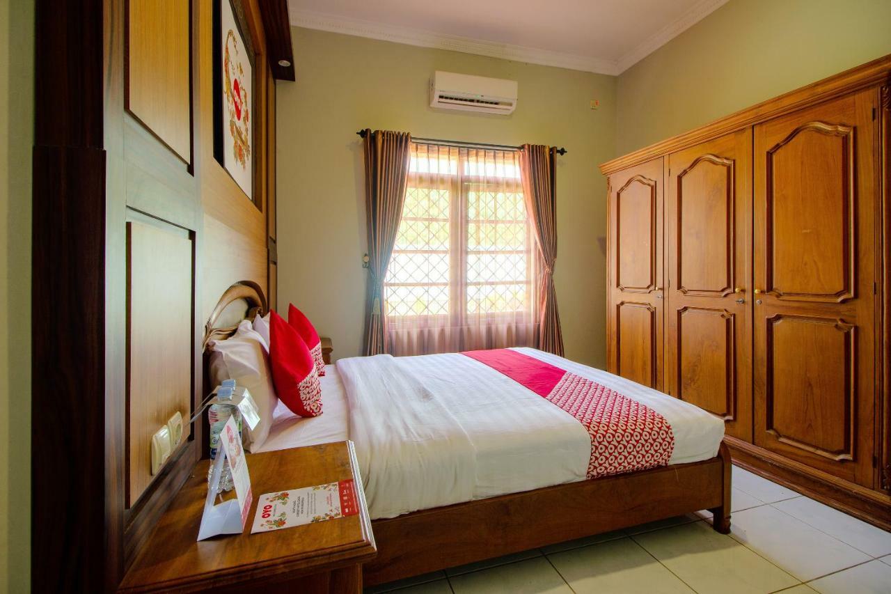 Oyo 1195 The Doctor'S Guest House Syariah Kejayan Exteriér fotografie