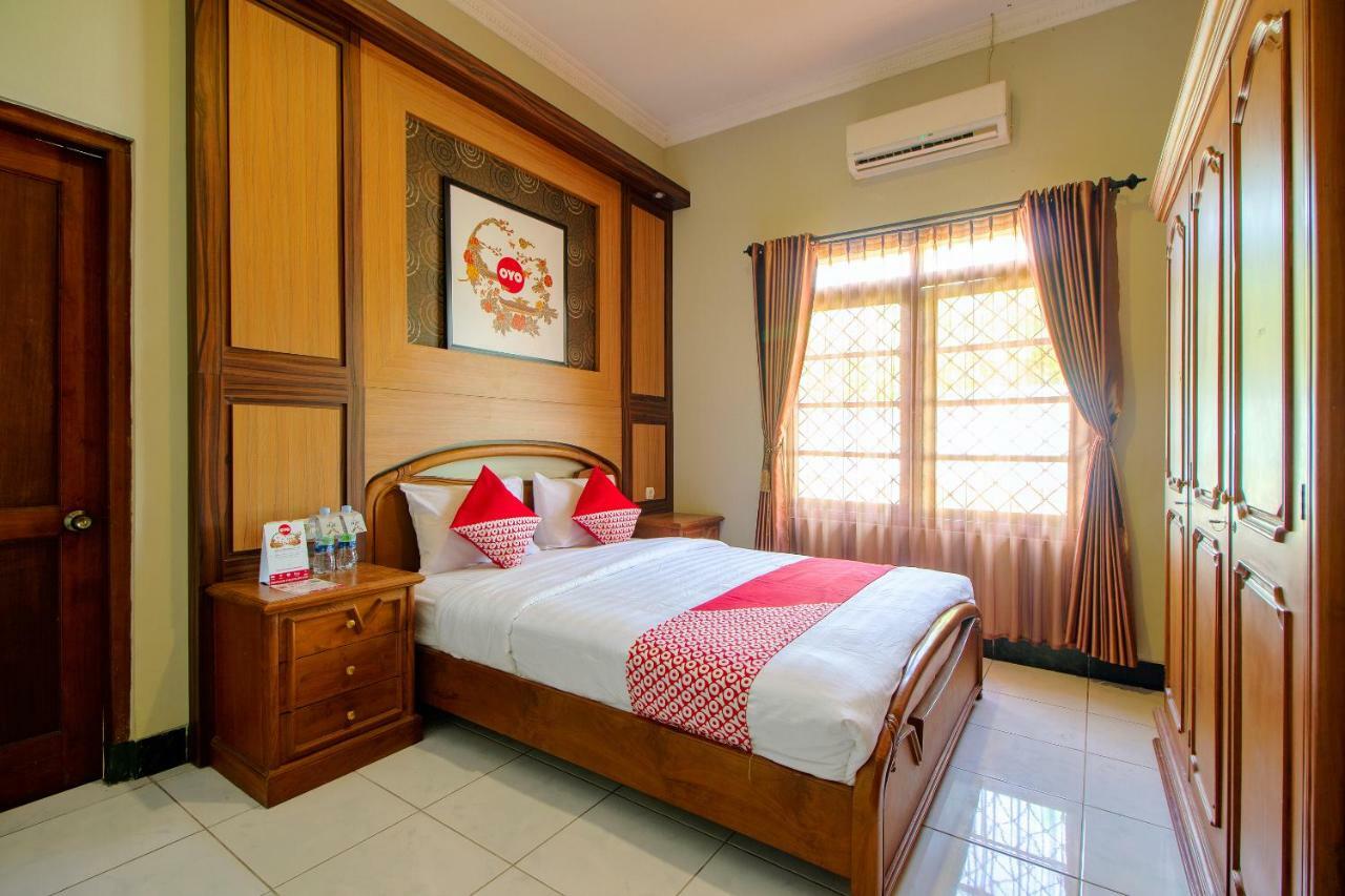 Oyo 1195 The Doctor'S Guest House Syariah Kejayan Exteriér fotografie