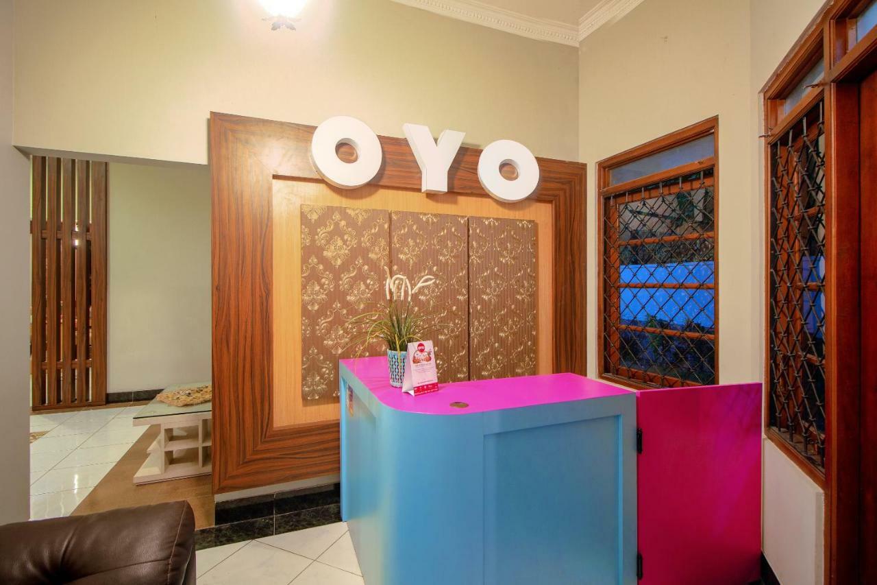 Oyo 1195 The Doctor'S Guest House Syariah Kejayan Exteriér fotografie