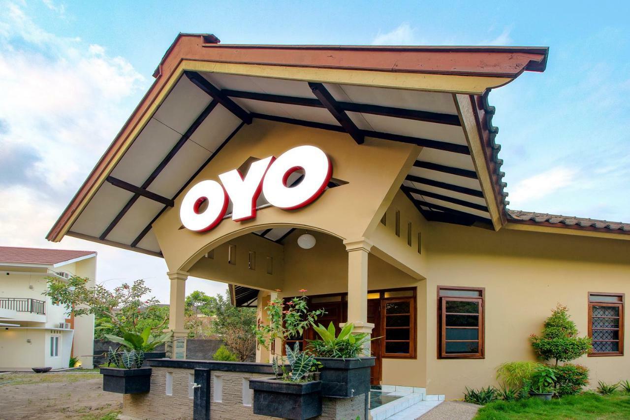 Oyo 1195 The Doctor'S Guest House Syariah Kejayan Exteriér fotografie